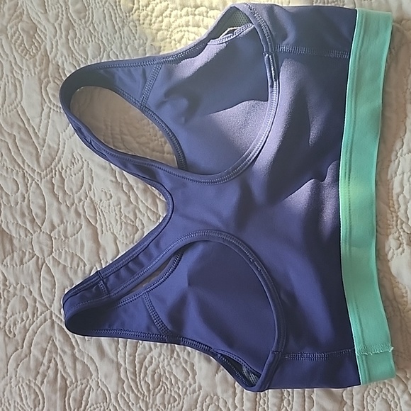 Nike Dri-fit Sports Bra - Picture 2 of 2